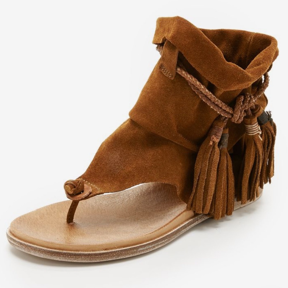 FREE PEOPLE SLOUCHY BROWN SANDALS
SIZE 6